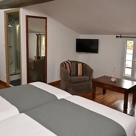 فندق مبيت وإفطار L'hostalet أرجيليه- سور- مير