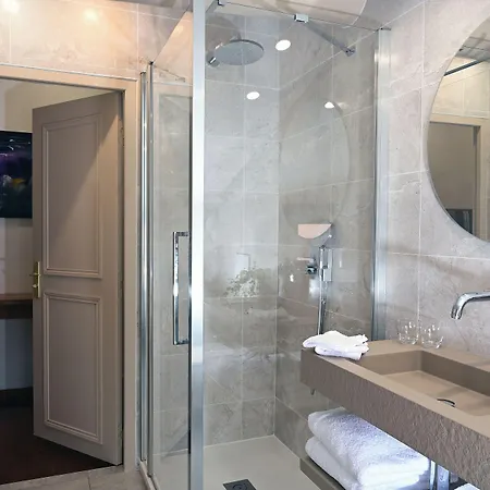 فندق مبيت وإفطار L'hostalet 4*