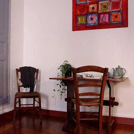 L'hostalet فندق مبيت وإفطار أرجيليه- سور- مير